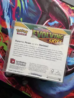 Pokemon TCG Sword & Shield Evolving Skies Booster Box English 2021 - Image 2