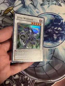 (83) Yugioh Junk Warrior 5DS1-EN041 Ultra Rare LP - Image 2