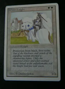 WHITE KNIGHT : UNLIMITED : MTG : 1993 : FAIR/GOOD : SEE PHOTO'S - Image 1