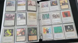 Giant Old Vintage Magic The Gathering 900 Cards Collection Binder - Image 2