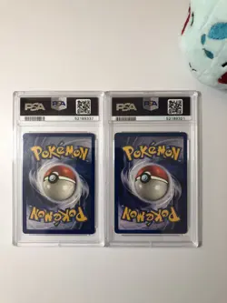 Pokemon 1st Edition Jungle Venomoth Holo & Non-Holo Set, Strong PSA 8 - Image 2