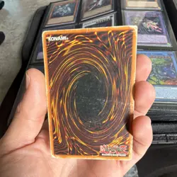 Konami Yu-Gi-Oh! Blue-Eyes White Dragon Ultra Rare Unlimited LOB-EN001 1996 - Image 2