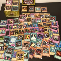Yugioh Common bulk card lot W/ Collectors Tin - Image 2