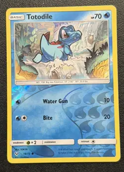 Totodile Reverse Holo Pokemon Trading Card Shining Legends 18/73 NM - Image 1