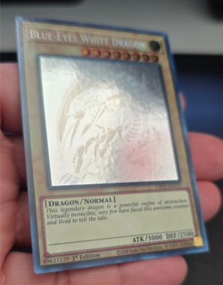 Blue Eyes White Dragon Ghost Rare Card GFP2 Near Mint Condition - Image 3