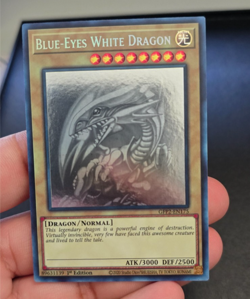 Blue Eyes White Dragon Ghost Rare Card GFP2 Near Mint Condition - Image 4