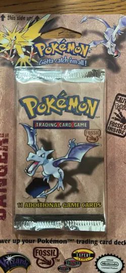 Pokemon unopened fossil booster pack 11 cards factory sealed 90s - Image 1