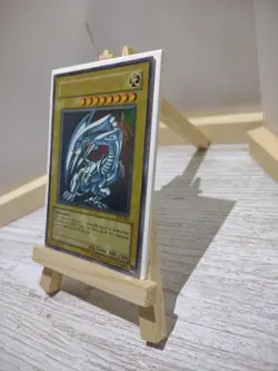 Yu-Gi-Oh Card SDK-001 Blue-Eyes White Dragon Ultra Rare Collectable Trading Game - Image 4