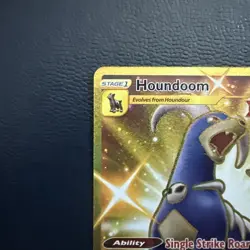 Pokemon 2021 Sword & Shield Battle Styles #179 Houndoom Gold Secret Rare NM - Image 2