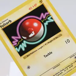 Pokemon TCG - Voltorb 67/102 Base Set Common Shadowless WOTC 1999 - EXC/NM - Image 1