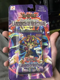 YuGiOh Labyrinth of Nightmare LON Unlimited Sealed Booster Pack Blister Vintage - Image 2