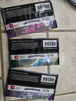 Pokemon TCG Booster Packs Chilling Reign & Evolving Skies 3-Pack English - Image 2