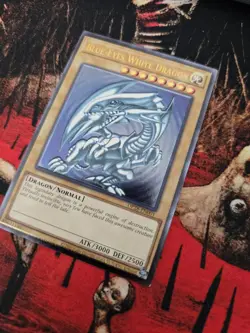 Yu-Gi-Oh OTS Tournament Pack 28 OP28-EN001 Blue-Eyes White Dragon Ultimate Rare - Image 4