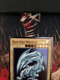 Yu-Gi-Oh OTS Tournament Pack 28 OP28-EN001 Blue-Eyes White Dragon Ultimate Rare - Image 5
