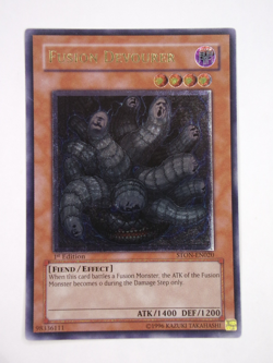 Yugioh - Fusion Devourer - STON-EN020 - Ultimate Rare - 1st Ed - LP - Image 1