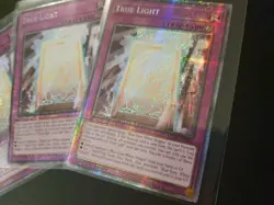 3x True Light MP25-EN041 Starlight Rare 1st Ed NM Playset Yugioh - Image 2