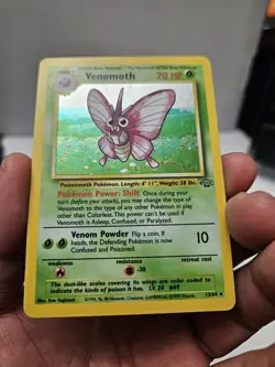 Venomoth - 13/64 Pokemon Jungle - WOTC Holo LP ✨ - Image 2