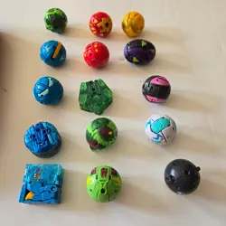Bakugan Figures Mixed Lot Fifteen (15) Brawlers 25+ Cards plus Carrying Case - Image 2