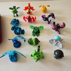 Bakugan Figures Mixed Lot Fifteen (15) Brawlers 25+ Cards plus Carrying Case - Image 3