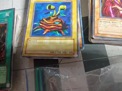 Mixed Lot Of Pokemon 1999-2000 And Yu Gi Oh! 1996 Few Hundred Unkown Contents - Image 3