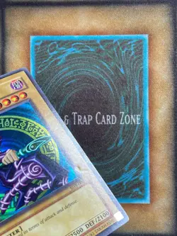 Yugioh Dark Magician SDY-006 Ultra Rare Original Print LP - Image 2