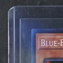 2023 YU-GI-OH! SPELL RULER ENGLISH 25TH ANNIVERSARY BLUE-EYES TOON DRAGON - Image 3