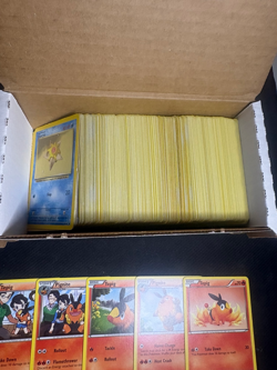 Pokemon 300+ Cards WOTC-SM Mixed Vintage Modern Collection Bulk Lot - Image 4