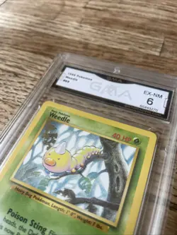 Weedle 69/102 - Base Set Vintage - Pokemon TCG Card - Graded - CGC 6 EX / NM - Image 4