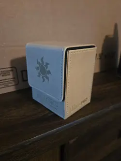 Magic the Gathering Ultra Pro Mana Symbol Flip Deck Box (Full Color Set of 5) - Image 4