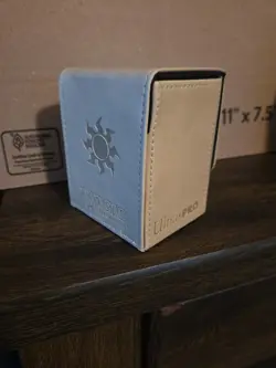 Magic the Gathering Ultra Pro Mana Symbol Flip Deck Box (Full Color Set of 5) - Image 5