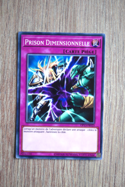 carte YU-GI OH ! Konami : PRISON DIMENSIONNELLE - Piege - VF - OP13-FR023 - Image 1