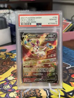 2021 Pokemon SWSH Evolving Skies Sylveon V #184/203 PSA 10 GEM MINT - Image 1