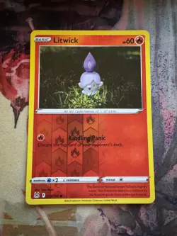 Litwick 024/196 Common Lost Origin Pokemon Yuka Morii Reverse Holo Near Mint - Image 1