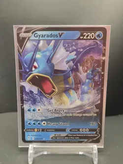 Gyarados V 028/203 Evolving Skies Pokemon TCG NM - Mint Ultra Rare Card - Image 1