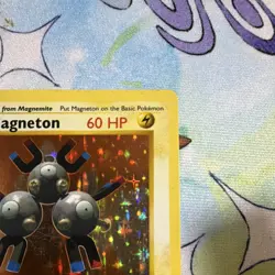 Pokemon Magneton Base Set shadowless Holo - Image 3