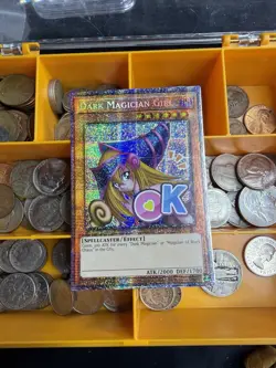 🔥STARLIGHT🔥 Konami Dark Magician Girl 1st Edition Holo Effect Card - Image 2