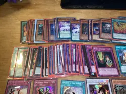 124 Yugioh Foil Card lot with duelist kingdom,magical hats,soul exchange & more - Image 3