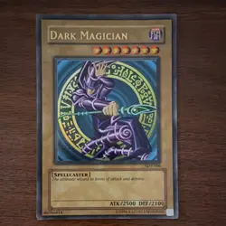 Konami Dark Magician SDY-006 Starter Deck: Yugi Ultra Rare Holo Unlimited EN - Image 1