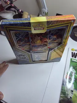 Pokemon TCG League Battle Deck Reshiram Charizard GX Sealed - Image 3