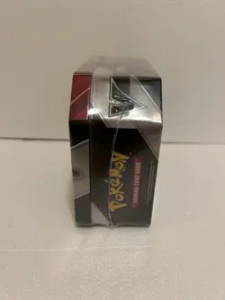 💥⚡Pokemon TCG Tyranitar v Strikers Tin Sealed, 5 Booster Packs 820650809552 - Image 2