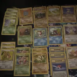 Pokemon TCG Base Set by Wizards of the Coast 40 Card Lot 1st edition Jungle - Image 1
