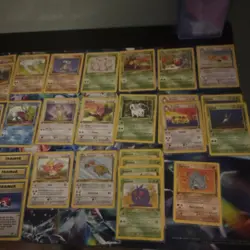 Pokemon TCG Base Set by Wizards of the Coast 40 Card Lot 1st edition Jungle - Image 2