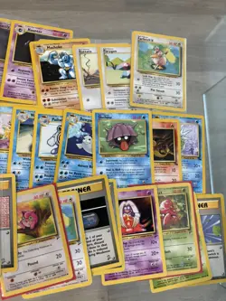 Pokemon - 80+ Card Mixed Lot Vintage Bulk English Only - Image 2