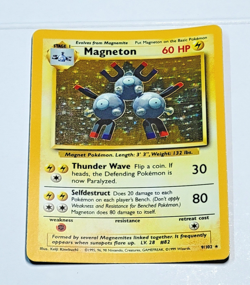 *NM* 1999 Vintage Pokemon Card - Base Set - Magneton (Holo) 009/102 - Image 1
