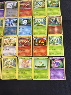 Pokemon Black And White Base Set BW x20 Snivy Ect Holo LP/MP - Image 4