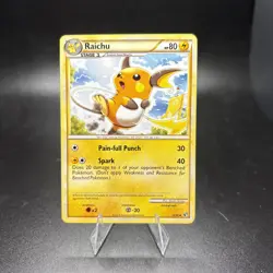 Raichu Uncommon Undaunted Non Holo Pokemon Card Vintage 33/90 NM-c - Image 1