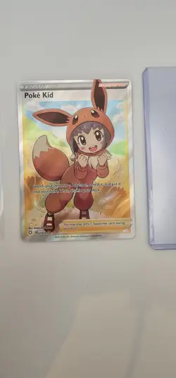 Poke Kid 070/072 Shining Fates Ultra Rare Pokemon Card Combined P&P - Image 3