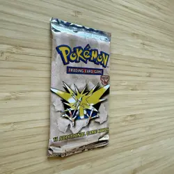 HEAVY 1999 Pokemon Fossil Booster Pack Zapdos Art - Sealed WOTC Vintage 21.23g - Image 3