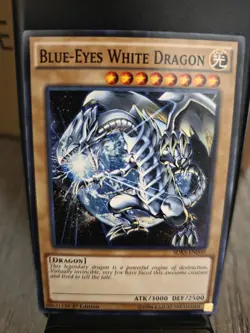 Yu-Gi-Oh! Blue-Eyes White Dragon LP SDKS-EN009 Common 1st Edition - Image 1