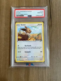 Pokemon Eevee 125/203 SWSH07 Evolving Skies 2021 PSA 10 GEM Mint Graded Regular - Image 1